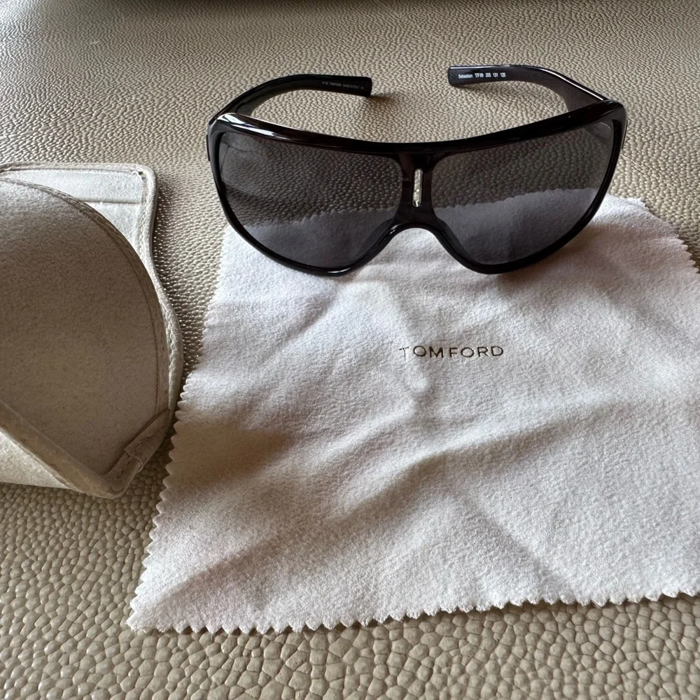 Vintage Tom Ford sunglasses y2k